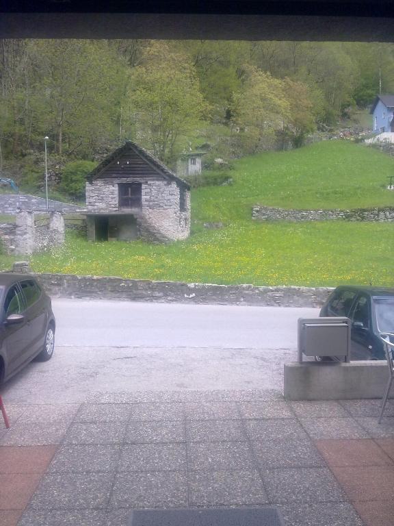 Ristorante Garni Lavizzara Hotel Sornico ภายนอก รูปภาพ