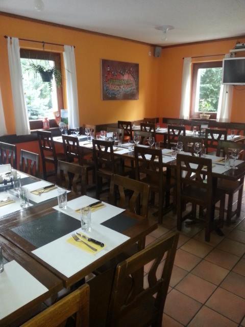 Ristorante Garni Lavizzara Hotel Sornico ภายนอก รูปภาพ